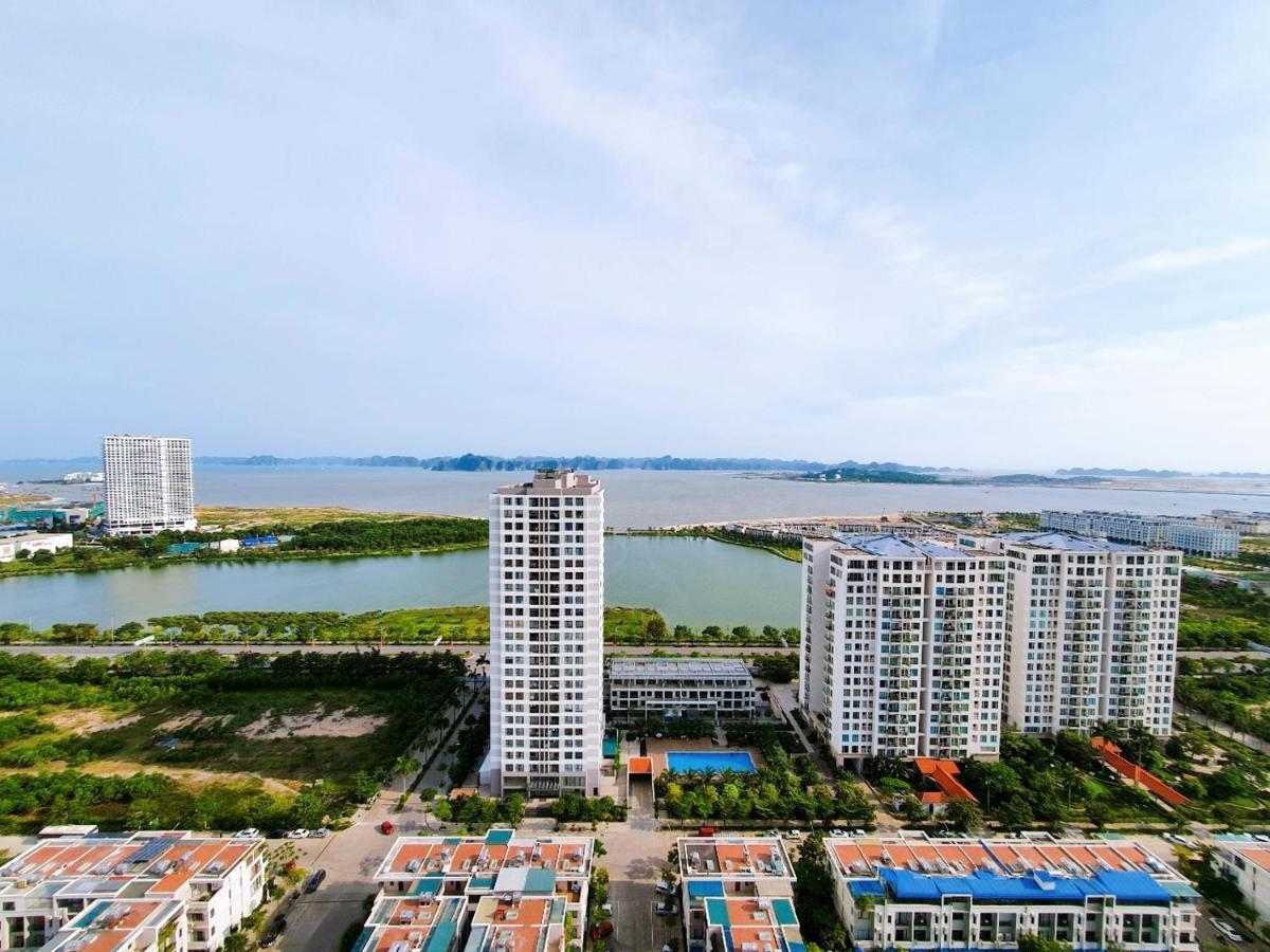 May House Green Bay Garden Ha Long - Near Marina Beach Екстер'єр фото